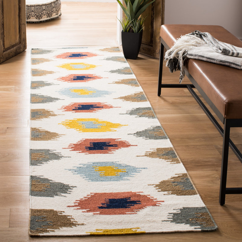 Rodgers Hand Woven Flat Weave Wool/Cotton Ikat Rug in Ivory, Runner 2'6" x 8'