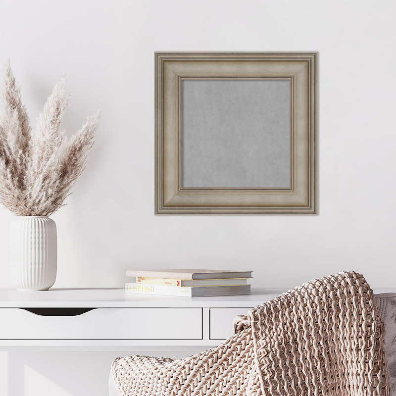 Tableau magnétique à cadre étroit en argent antique Mezzanine, H 17 po x l 17 po x P 1 po