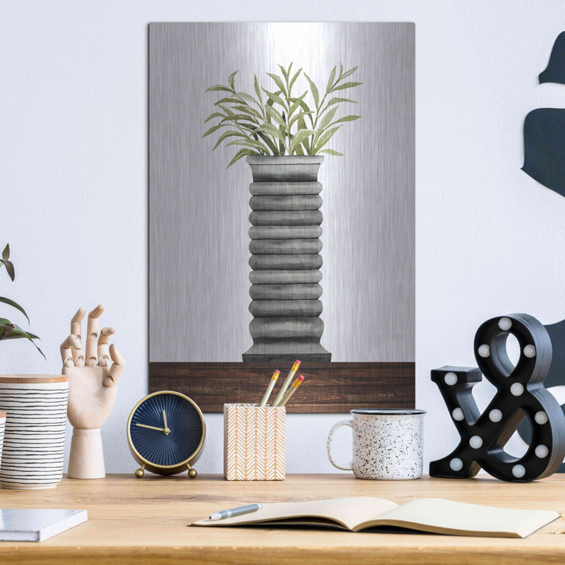 "Vase gris" par Cindy Jacobs, H 16 po x l 12 po 