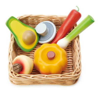 Preschool Play Food with Kitchen Accessories
