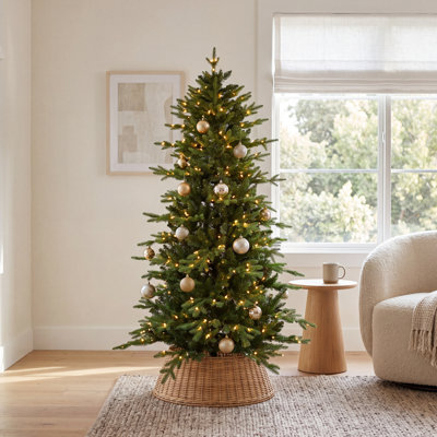 7.5' Spruce Christmas Tree