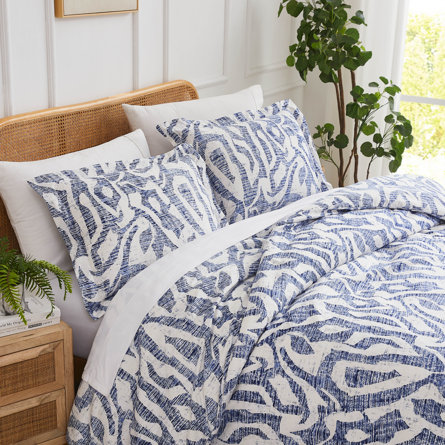 Khari Oversized Down Alternative Comforter Set with shams by Southshore Fine Linens