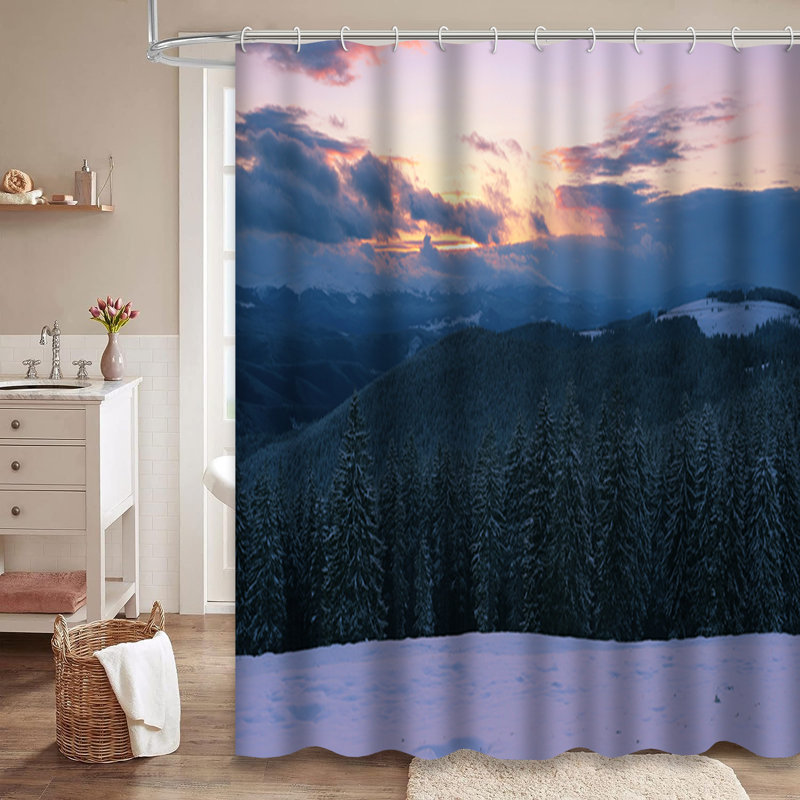 Rideau de douche Snowy Spruce Mountains, L 72 po x l 78 po