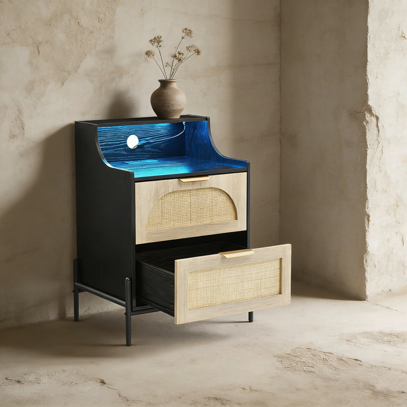 Table de chevet moderne en rotin avec lumières DEL, 2 tiroirs et station de charge | Table de chevet élégante pour la chambre à coucher, le salon et les petits espaces