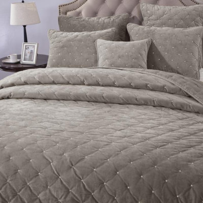 Polyester Velvet Coverlet