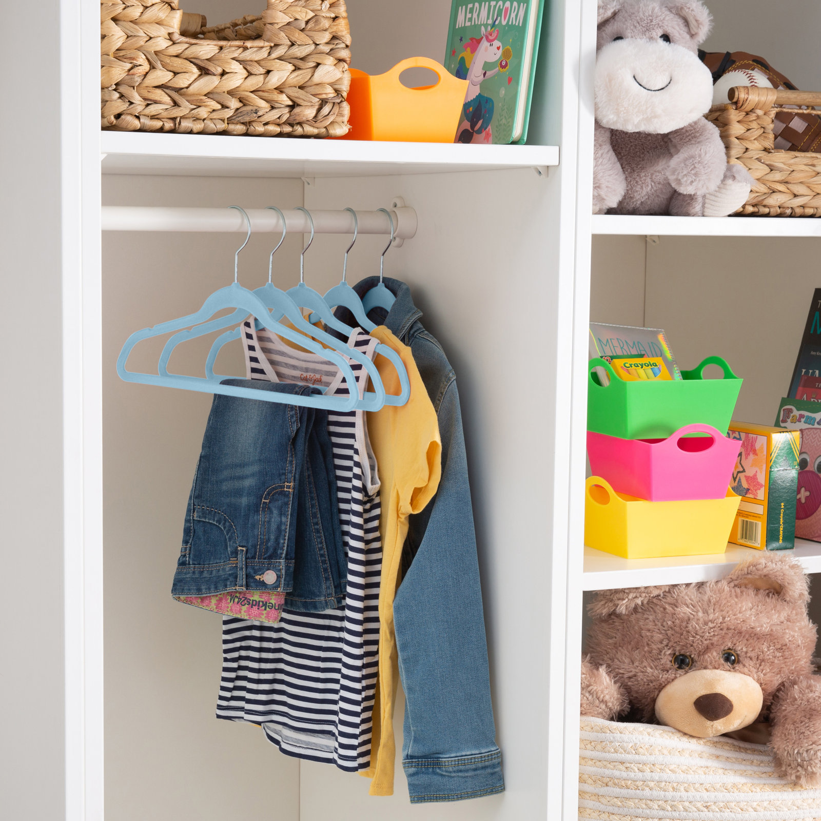 Reims Kids 25-Piece Velvet Hangers, Light Blue
