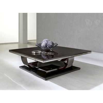 Table basse à tablette de plancher en bois massif avec rangement