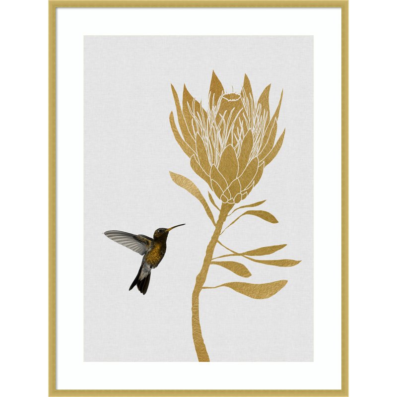 «Hummingbird and Beige Flower I» par Orara Studio, reproduction d'art encadrée en bois, H 41 po x l 31 po