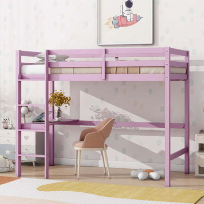Lit mezzanine haut à structure en bois avec barrière de sécurité, bureau intégré et échelle