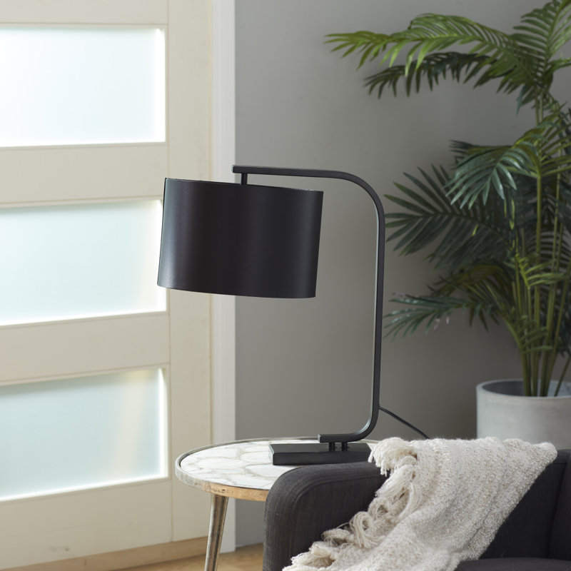 Lampe de table noire 27,5 po Bryston