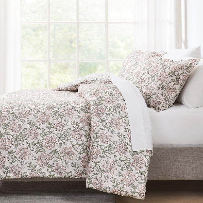 Zara Floral Block Reversible Comforter Misty Rose 3Pc Set, Queen Comforter + 2 Shams