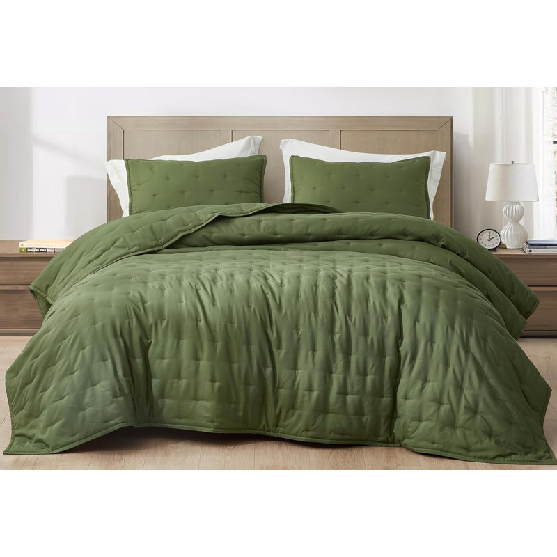 Glen Lightweight Cooling Rayon Derived from Bamboo Blended Crescent Quilt Set, Oversized King Comforter +2 King Shams