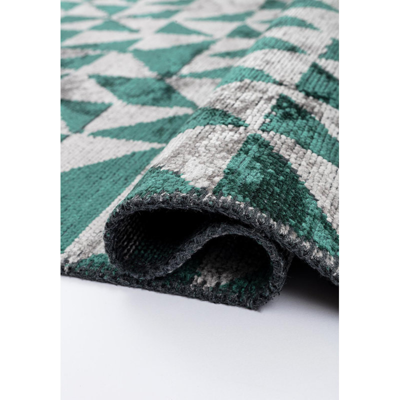 Bellarae Vintage Look Hand Loom Indoor / Outdoor Area Rug, Rectangle 6'7" x 9'10"