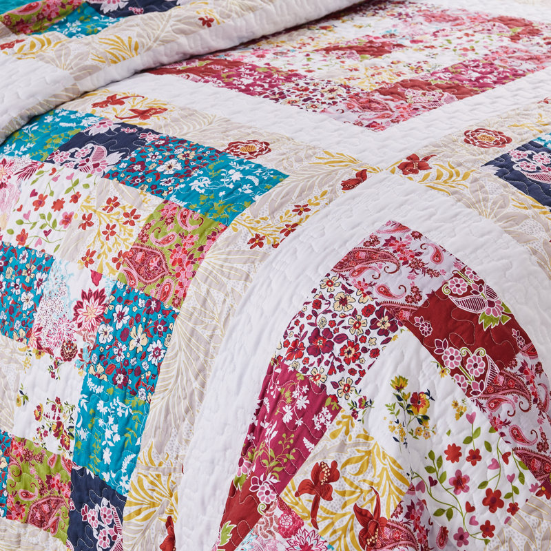 Harmony Patchwork Print Quilt Set, Queen Quilt + 2 Standard Shams