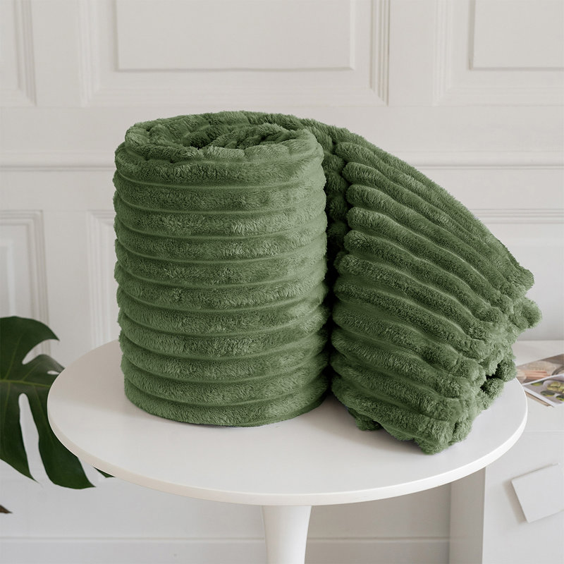 BELLISSIMA PLUSH THROW, Olive, 240cm x 200cm
