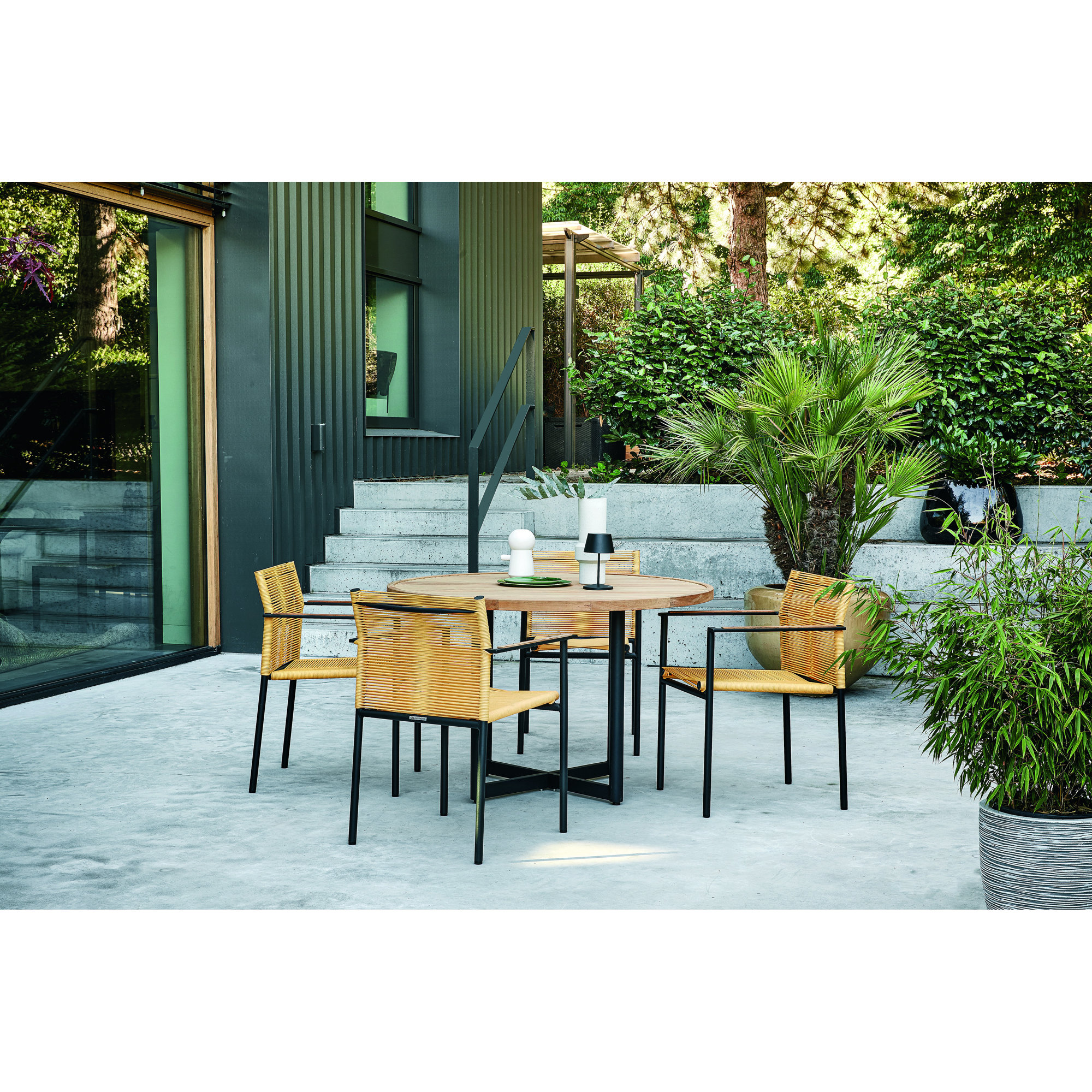 Woodbridge 47.2'' Round 4 - Person Outdoor Dining Set, Yellow