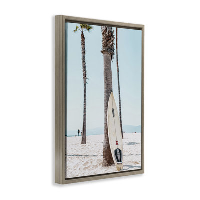 «California Summer Surfboard», toile flottante encadrée par Nataly White
