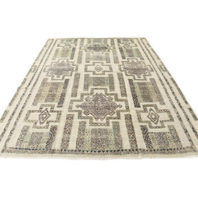 Tapis ivoire 8 x 8 po Philip