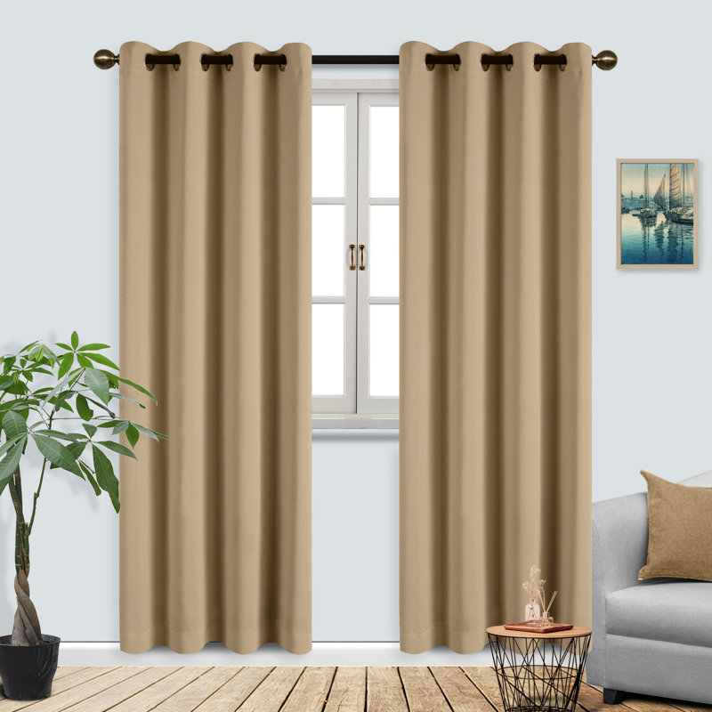 Paire de rideaux obscurcissant avec œillets Millendon, L 52 po x L 96 po, Bois de frêne fumé