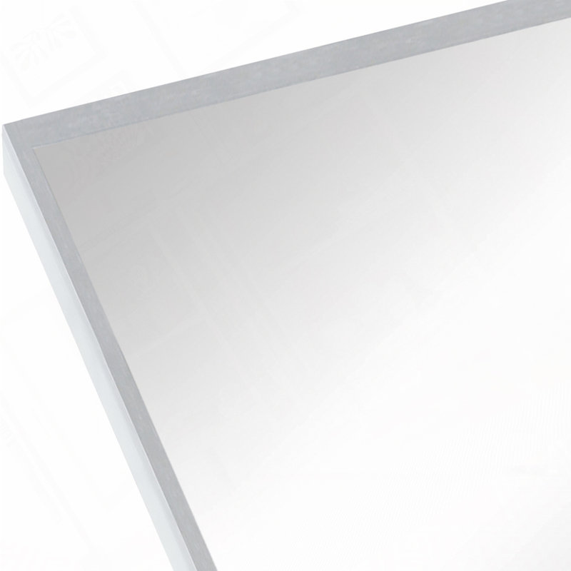 Miroir de salle de bain 24 po x 32 po, Argent