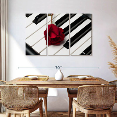 Harnek, touches de piano et rose