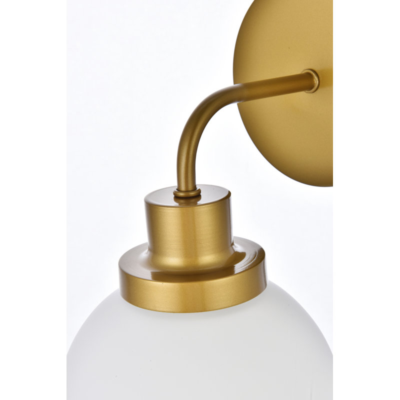 Éclairage de salle de bain à intensité variable 3 lumières Ackerson, Blanc givré, Laiton, Quatre lumières