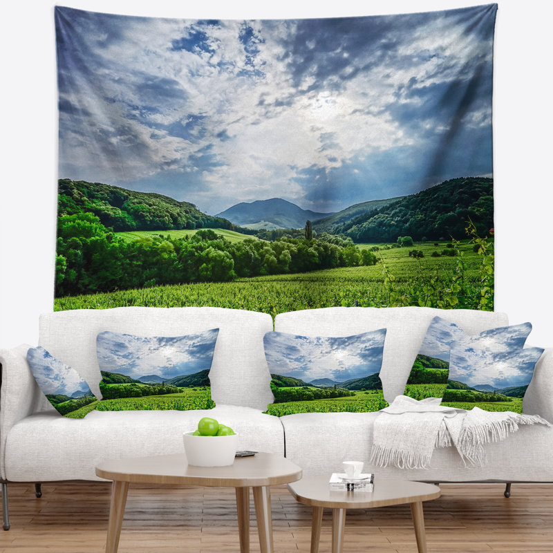 Tapisserie thunderstorm weather over vignobles landscape, H 32 po x l 39 po