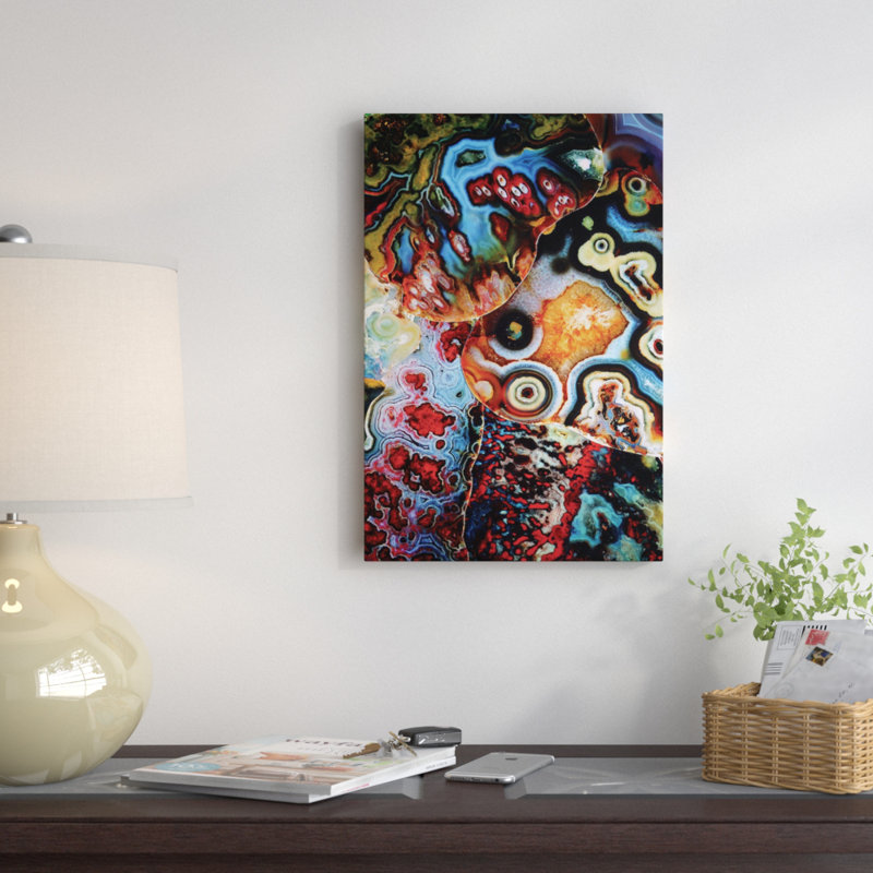 « earthing imagination », impression, H 26 po x l 18 po x P 1,5 po, Toile blanche encadrée