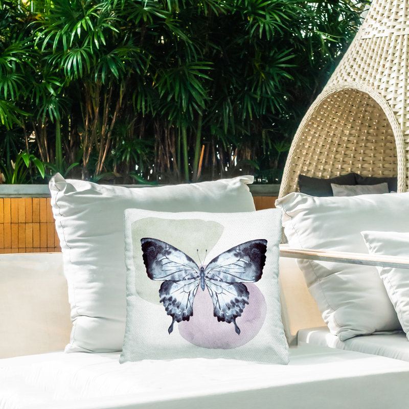 Coussin d'extérieur imprimé papillon sur des formes simples par Kim Allen