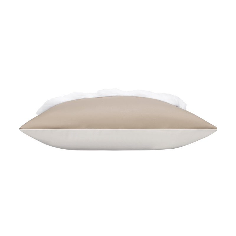 Coussin en fausse fourrure beige Atlas Atlas
