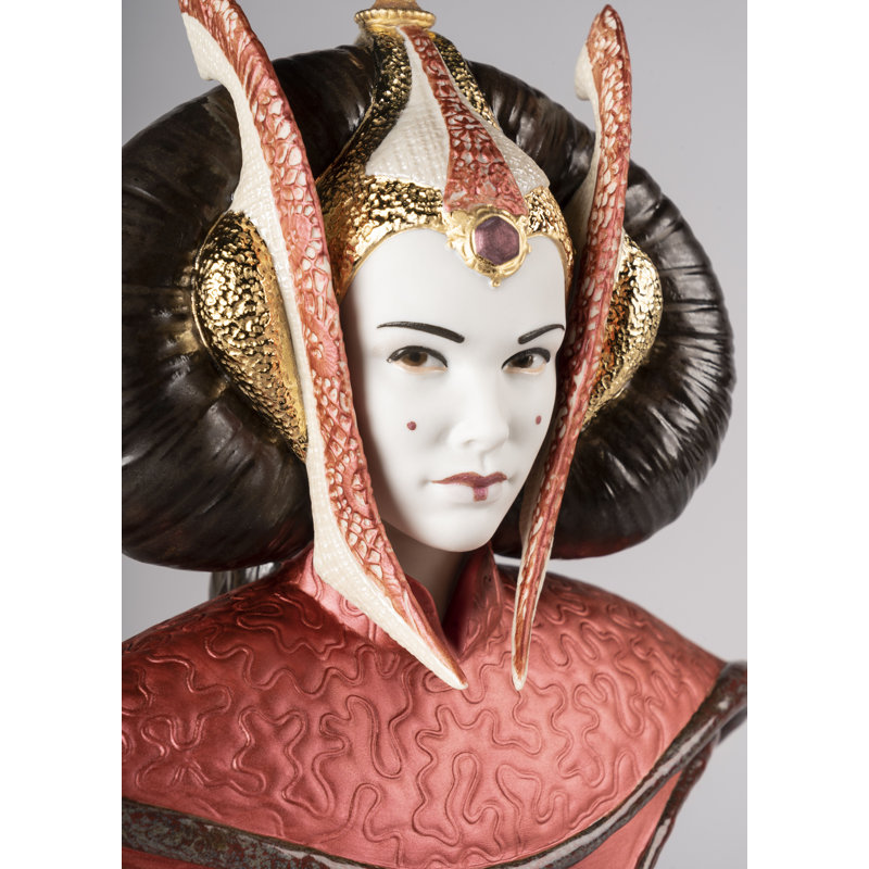 Queen Amidala in the Throne Room Statue