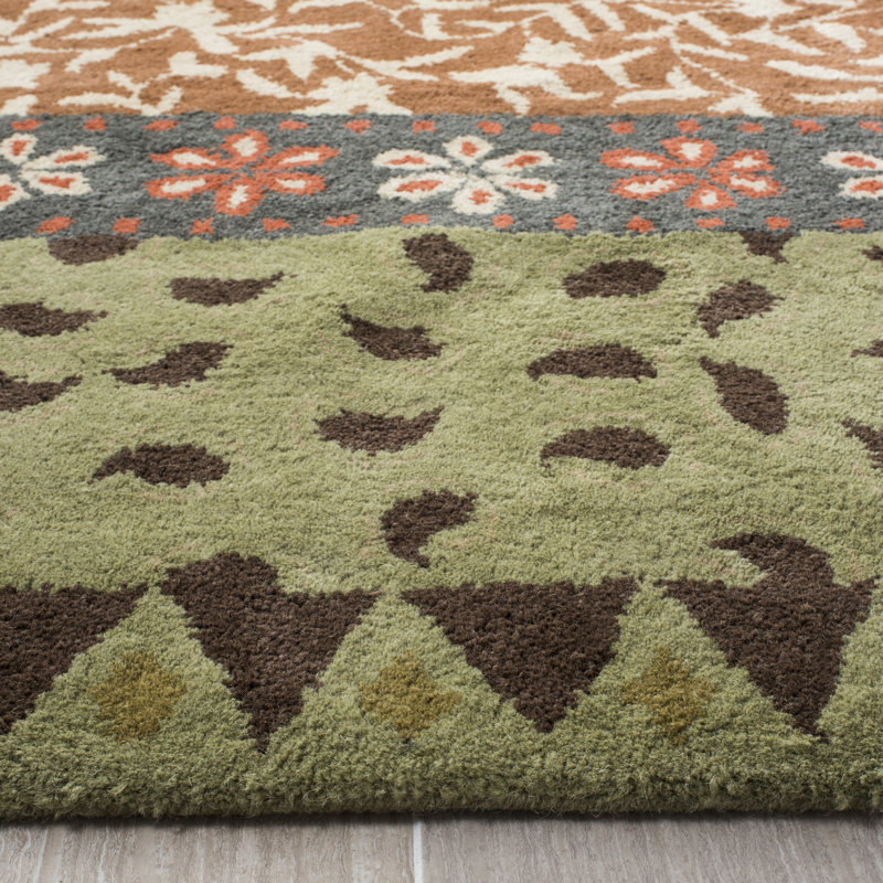 Tapis floral en laine / coton / latex touffeté à la main Mccullough, Rectangle 2 pi 6 po x 4 pi