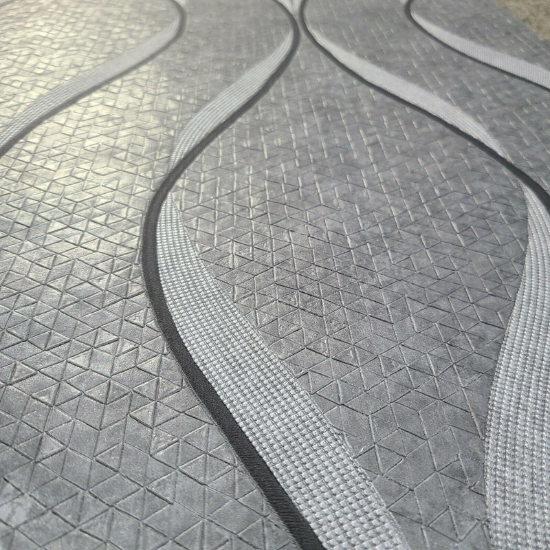 Rouleau de papier peint texturé L 33 pi x 1,75 po Tiles Wavy Lines