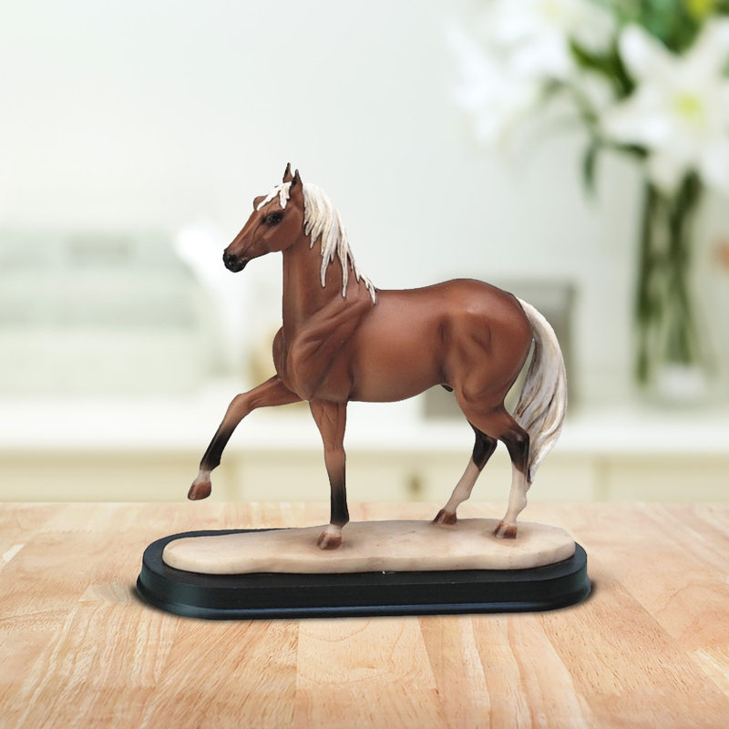 Figurine cheval Komelan