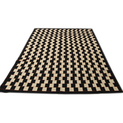 Tapis noir et blanc Newsom