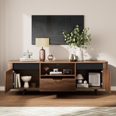 Meuble télé moderne en bois avec prise de courant, rangement et tablettes pour téléviseurs de 65 po ou moins