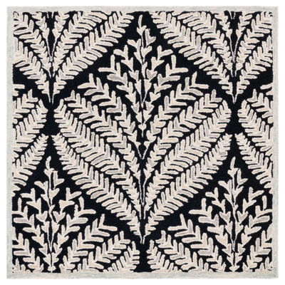 Cerda Hand Tufted Wool Floral Rug