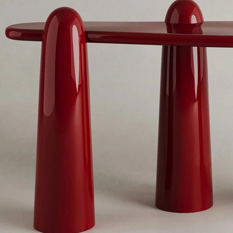 Console rouge avec art irrégulier