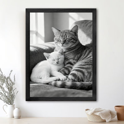 Reproduction d'art encadré noir avec chats rétro blottis ensemble dans une ambiance chaleureuse