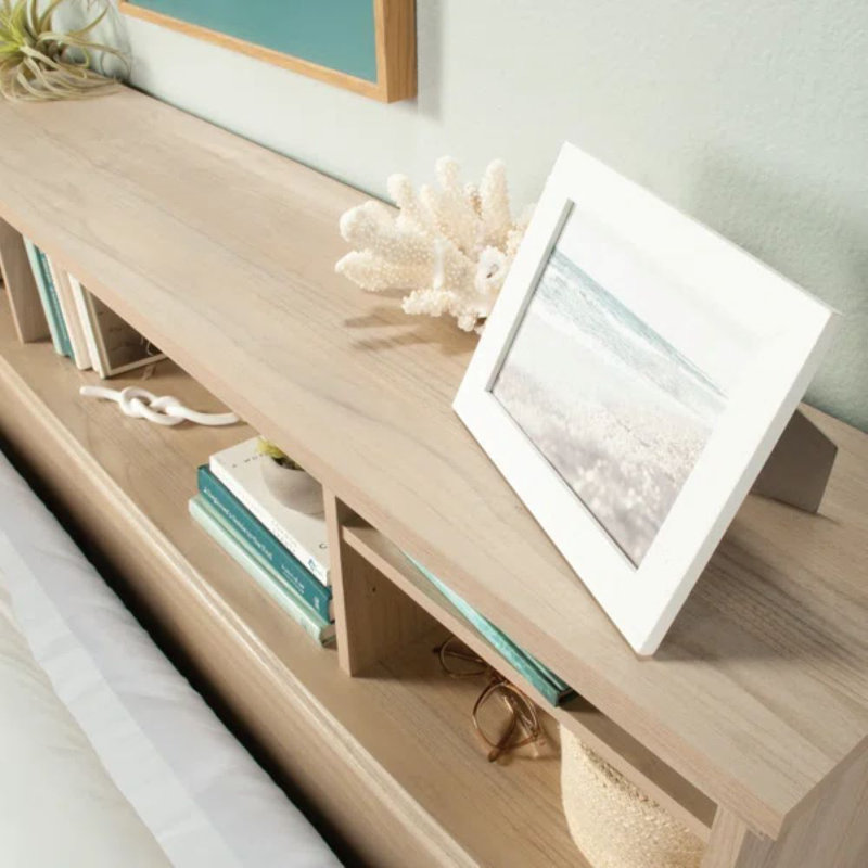 Gudrun Headboard, Walnut