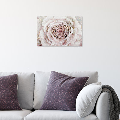 «Blush Winter Flower», reproduction d'art sur toile tendue