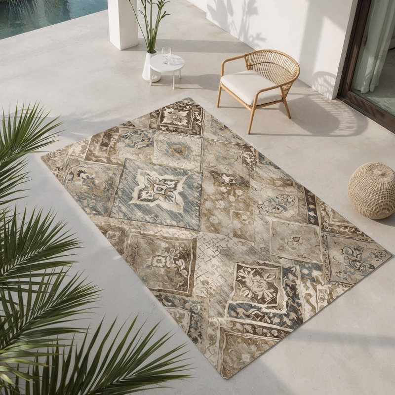 Eternal Legacy Indoor And Outdoor Area Rug, Rectangle 1'6" x 2'6"
