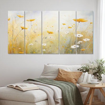 «Meadow Blooming Yellow Poppy Flowers III - Poppies», reproduction d'art sur toile - 5 panneaux égaux