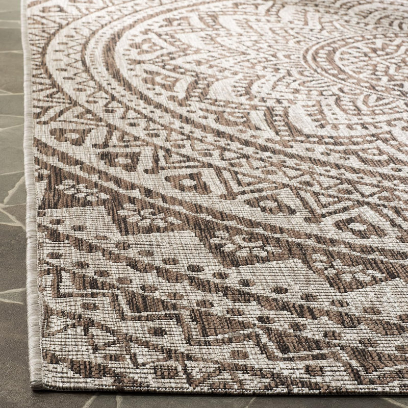 Courtyard Collection 2'7" X 5' in 