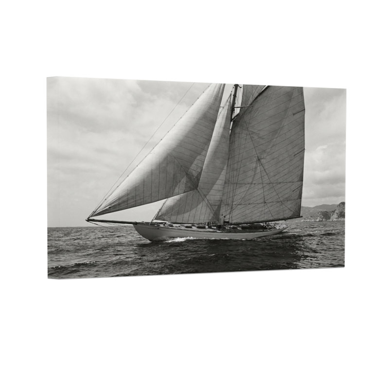 Voilier tendance sur l'eau libre en noir et blanc, H 12 po x l 18 po