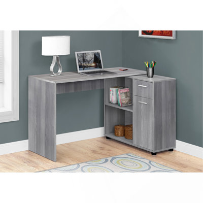 Bureau d'ordinateur moderne et minimaliste