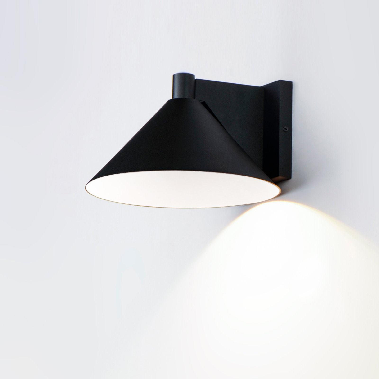 Chauncey Outdoor LED Wall Light, Black, 10
