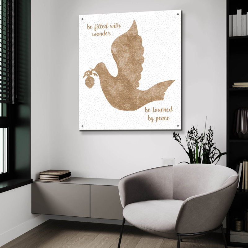 «Natural Dove F» par Erin Clark, art mural en verre acrylique, H 36 po x l 36 po x P 0,2 po