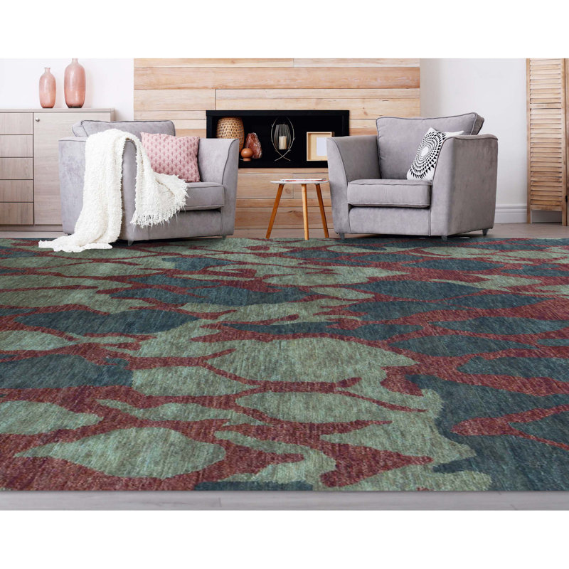 Abstract Area Rug in Red/Brown