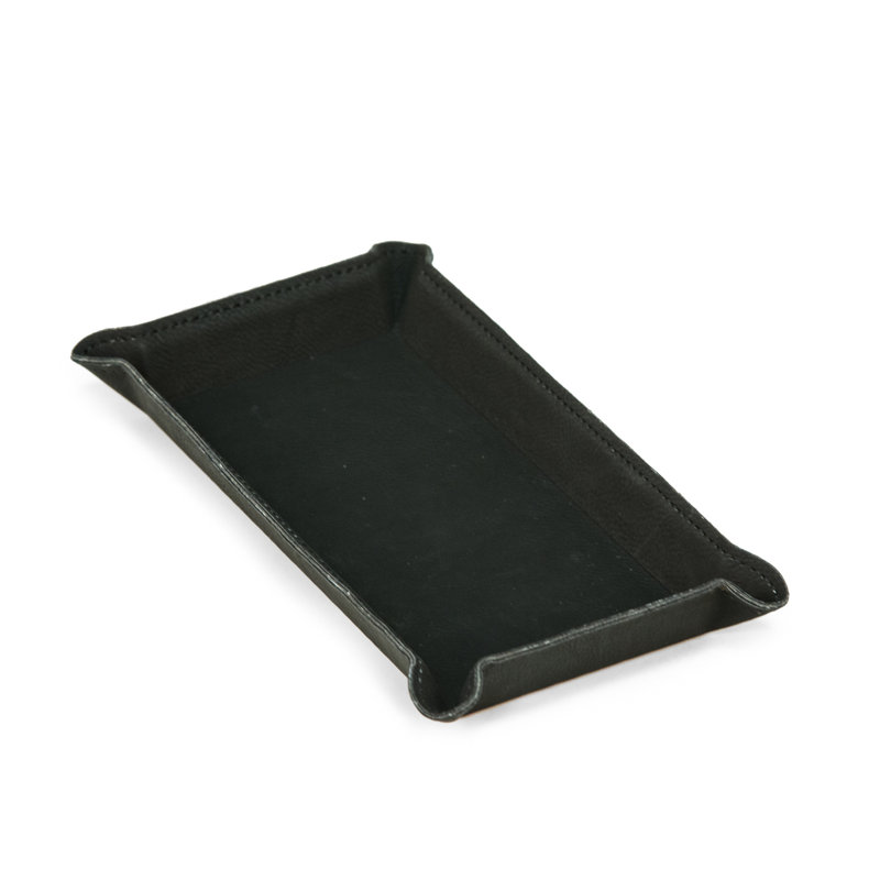 Plat à breloques, Noir